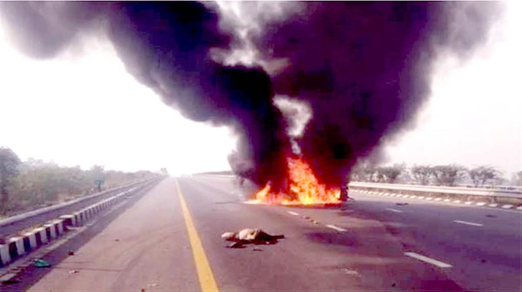 Horrific accident on Purvanchal Expressway car bursts into flames after collision five people killed